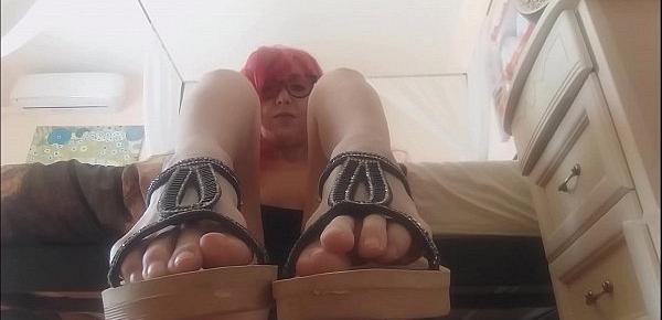  the Italian mother wants to show you her wonderful little feet